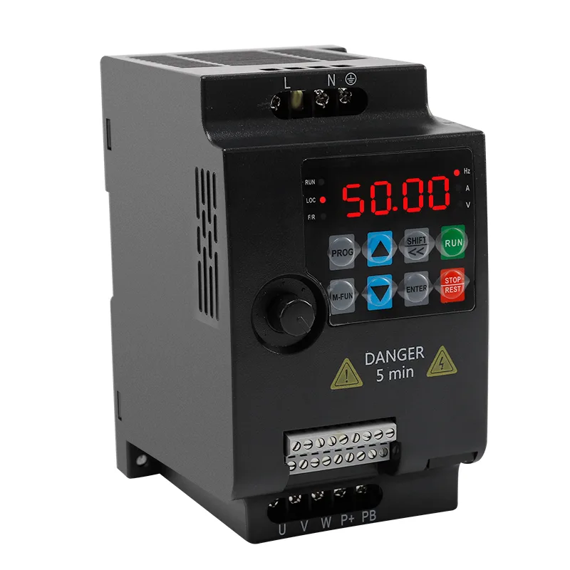 780 series Overloaded vector inverter (1)